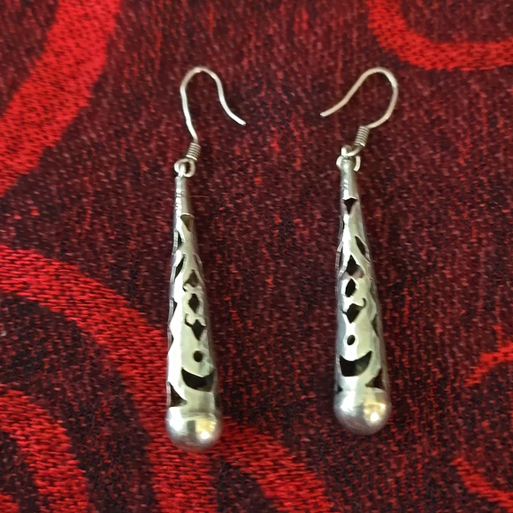 Jewelry - Vintage Mexico Sterling, Glam Shadow Cut, long Drop pierced Earrings